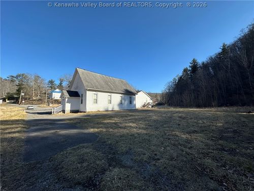 14501 Seneca Trl N, Lewisburg, WV, 24901-1364 | Card Image