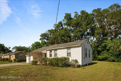 8035 Concord Blvd, House other with 3 bedrooms, 1 bathrooms and null parking in Jacksonville FL | Image 2