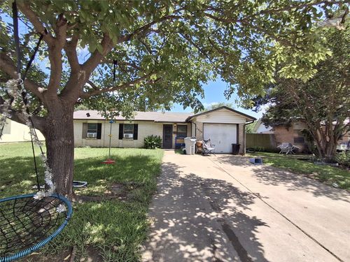 1510 Carson Dr, Mesquite, TX, 75149-6555 | Card Image