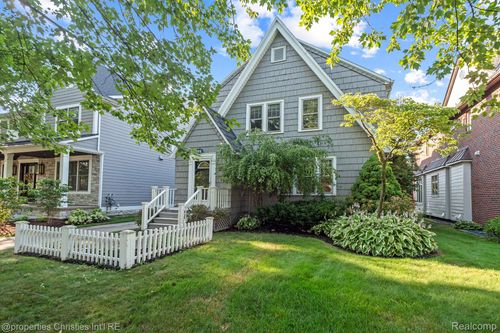 532 Wallace St, Birmingham, MI, 48009-1605 | Card Image