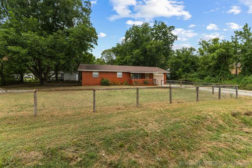 215 N Division St, Konawa, OK, 74849-2237 | Card Image