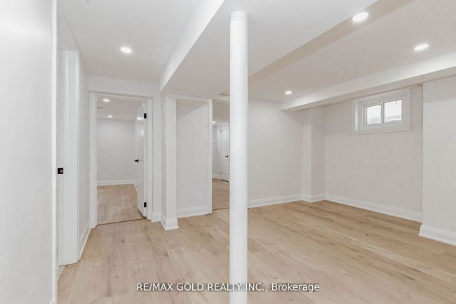 1362 Pharmacy Ave, House other with 5 bedrooms, 3 bathrooms and 3 parking in Scarborough ON | Image 36