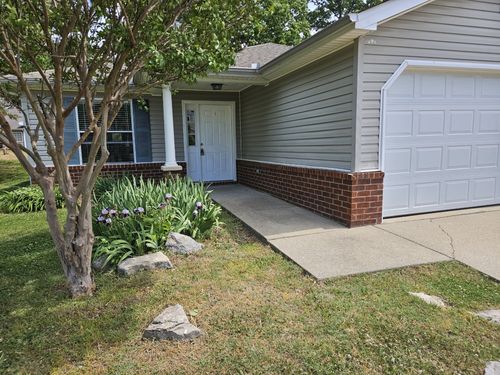 912 Seven Oaks Blvd, Smyrna, TN, 37167-6421 | Card Image