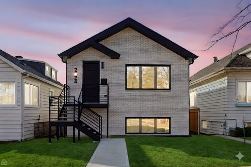 2724 Budd St, River Grove, IL, 60171-1516 | Card Image