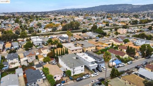 1035 76th Ave, Oakland, CA, 94621-2543 | Card Image