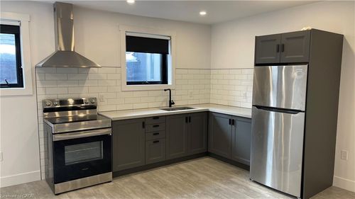 3-284 James St N, Hamilton, ON, L8R2L3 | Card Image