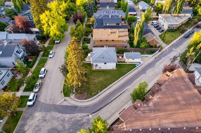 404 11 A St Nw, House detached with 3 bedrooms, 1 bathrooms and 2 parking in Calgary AB | Image 3