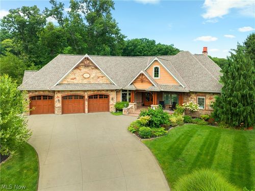 7995 Shady Stone St Nw, Massillon, OH, 44646-9212 | Card Image