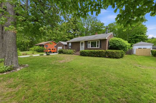 127 Franklin Street, Rochester, NH, 03867 | Card Image
