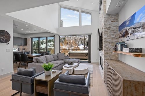 r1-655 Yampa St, Steamboat Springs, CO, 80487-5360 | Card Image