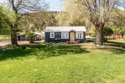 2066 Nw O Neil Hwy, Prineville, OR, 97754-7724 | Card Image