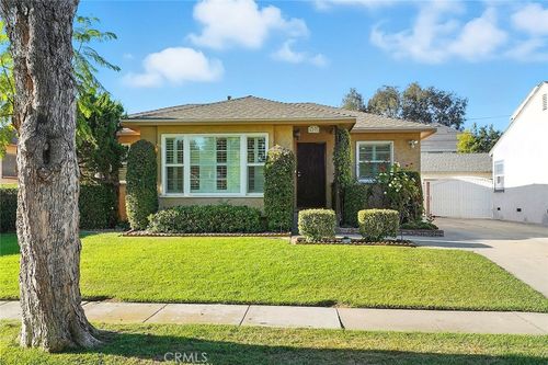 6233 Freckles Rd, Lakewood, CA, 90713-3114 | Card Image