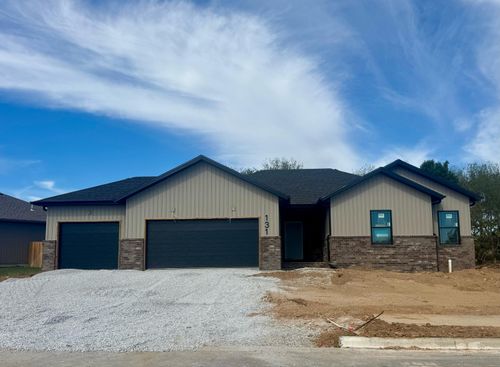 131 E Teakwood Ave, Clever, MO, 65631-4206 | Card Image