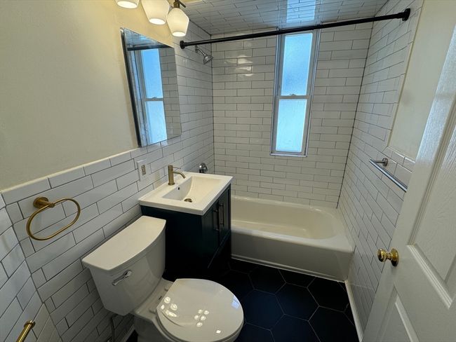 2 - 8 Worcester St, Condo with 3 bedrooms, 3 bathrooms and 2 parking in Belmont MA | Image 7