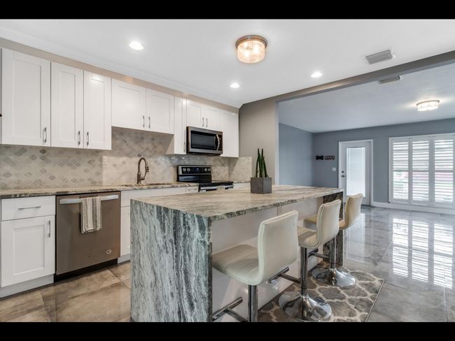 1435 Ne 39 Th St, House other with 2 bedrooms, 1 bathrooms and null parking in Oakland Park FL | Image 7