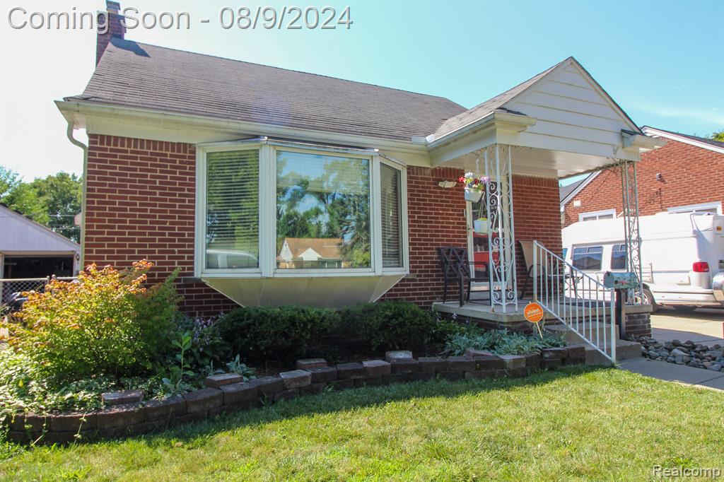 Glenmore , Redford, MI 48240 #1