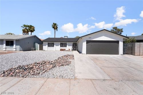 3926 Arizona Ave, Las Vegas, NV, 89104-5164 | Card Image