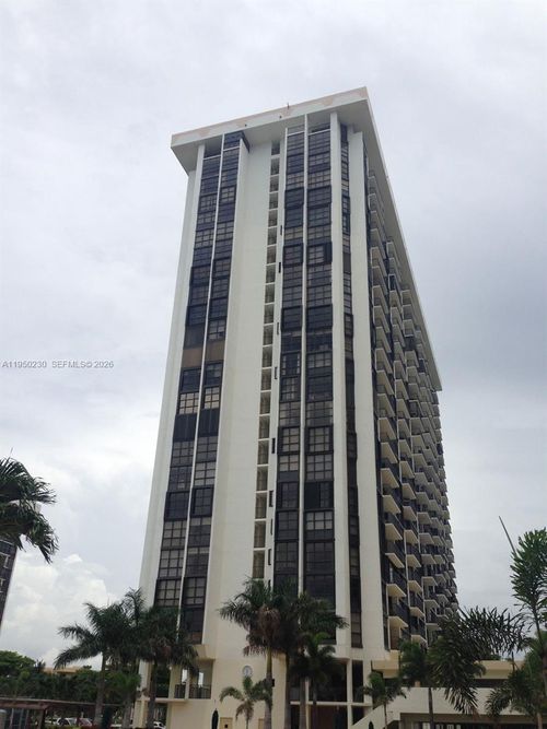 b1107-1901 Brickell Ave, Miami, FL, 33129-1724 | Card Image