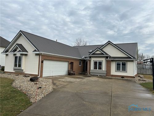 105 Duck Pond Road, Upper Sandusky, OH, 43351 | Card Image