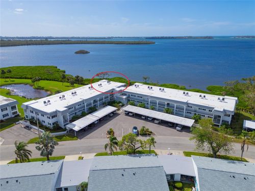 4722 Independence Dr, BRADENTON, FL, 34210-1906 | Card Image
