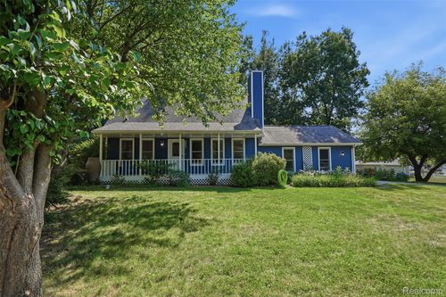 836 Alpine Trl, Fenton, MI, 48430-2240 | Card Image
