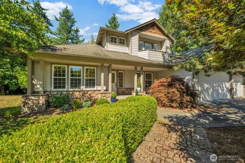18005 252nd Ave Se, Maple Valley, WA, 98038-7346 | Card Image