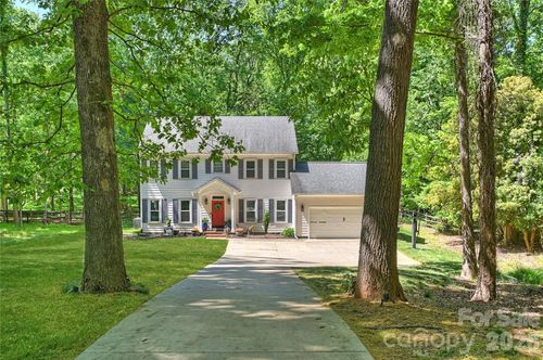 5525 Lancelot Dr, Charlotte, NC, 28270-0423 | Card Image