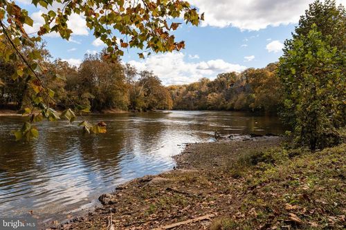 326 Thunderbird Rd, BENTONVILLE, VA, 22610-1706 | Card Image