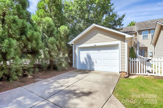 10027 Juniper Trace Dr, Townhouse with 3 bedrooms, 3 bathrooms and null parking in Charlotte NC | Image 17