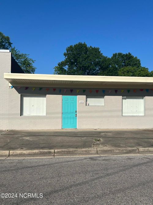 606 Fairview Ave Sw, Wilson, NC, 27893-4948 | Card Image