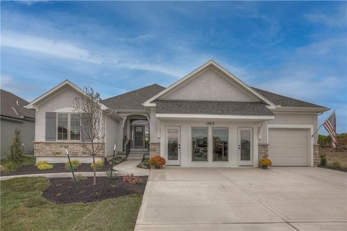 13812 Quigley St, Overland Park, KS, 66221-7704 | Card Image