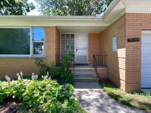 38159 S Julian St, Clinton Township, MI, 48036-2142 | Card Image