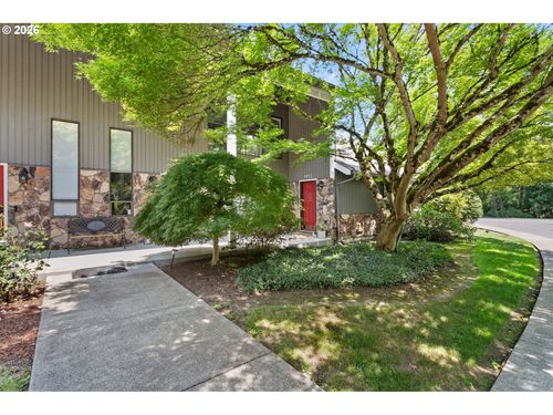 4931 Sw Chestnut Pl, Beaverton, OR, 97005-3570 | Card Image