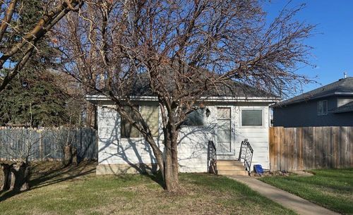 5013 53 St, Killam, AB, T0B2L0 | Card Image