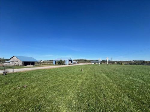 399 County Line Rd, Harrisville, PA, 16038-2711 | Card Image