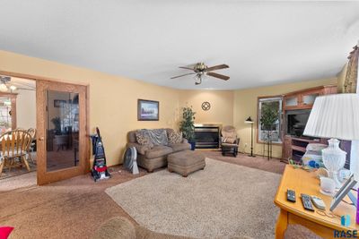 313 Maple St, House other with 6 bedrooms, 3 bathrooms and null parking in Harrisburg SD | Image 3