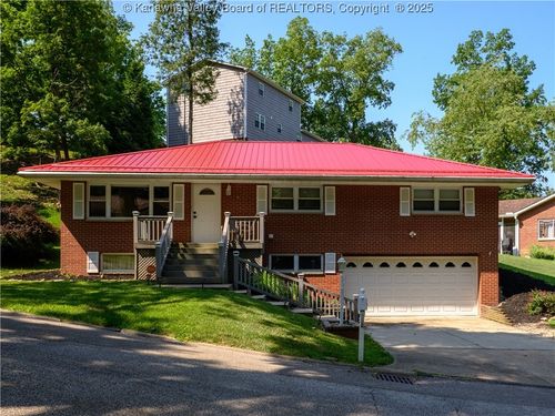 806 Whispering Way, South Charleston, WV, 25303-2727 | Card Image