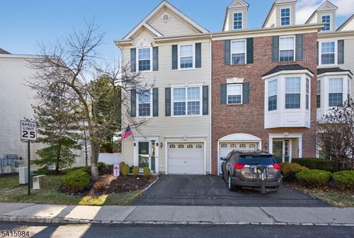 16 Sundance Way, Phillipsburg, NJ, 08865-5713 | Card Image