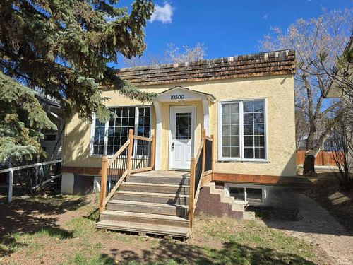 10509 101 St, Peace River, AB, T8S1K9 | Card Image
