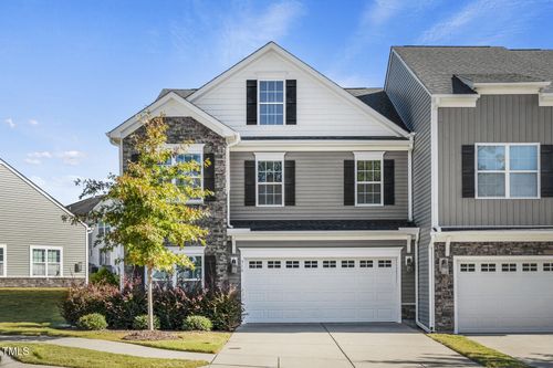 516 Barneswyck Dr, Fuquay-Varina, NC, 27526-2276 | Card Image