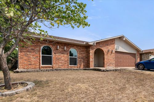 7501 Weatherwood Court, Fort Worth, TX, 76133 | Card Image