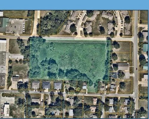 301 Se 7th Street, Oak Grove, MO, 64075 | Card Image