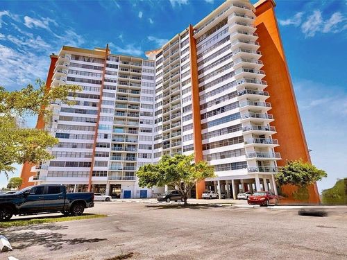 apt-203e-1351 Ne Miami Gardens Dr, Miami, FL, 33179-4770 | Card Image