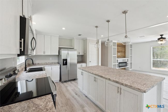 855 Roosevelt Rd, House other with 4 bedrooms, 2 bathrooms and null parking in Luling TX | Image 13