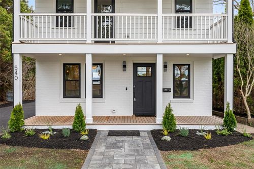 540 Middle Hwy, Barrington, RI, 02806-2345 | Card Image