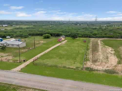 2691 Leissner School Rd, Seguin, TX, 78155-8495 | Card Image