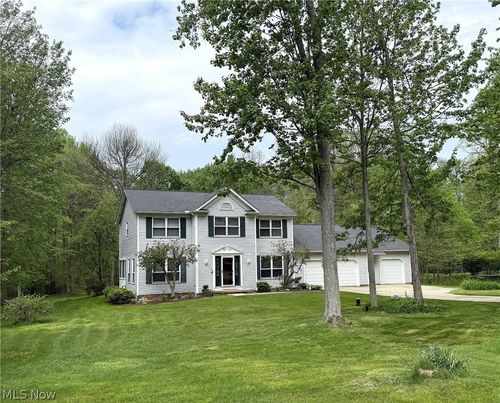 9109 Lake In The Woods Trl, Chagrin Falls, OH, 44023-4350 | Card Image