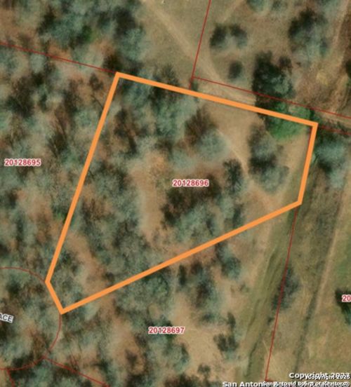 245 Timber Pl, La Vernia, TX, 78121-0139 | Card Image