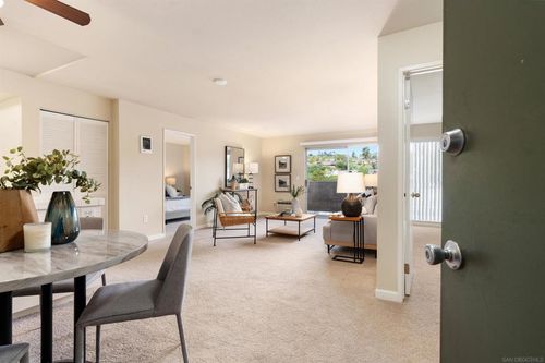 70-6955 Alvarado Rd, San Diego, CA, 92120-5320 | Card Image
