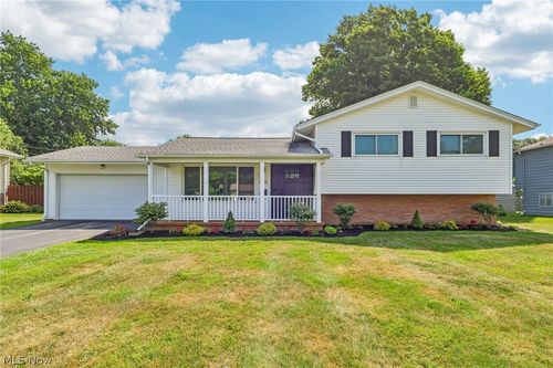 6305 Meadowbrook Dr, Mentor, OH, 44060-3639 | Card Image
